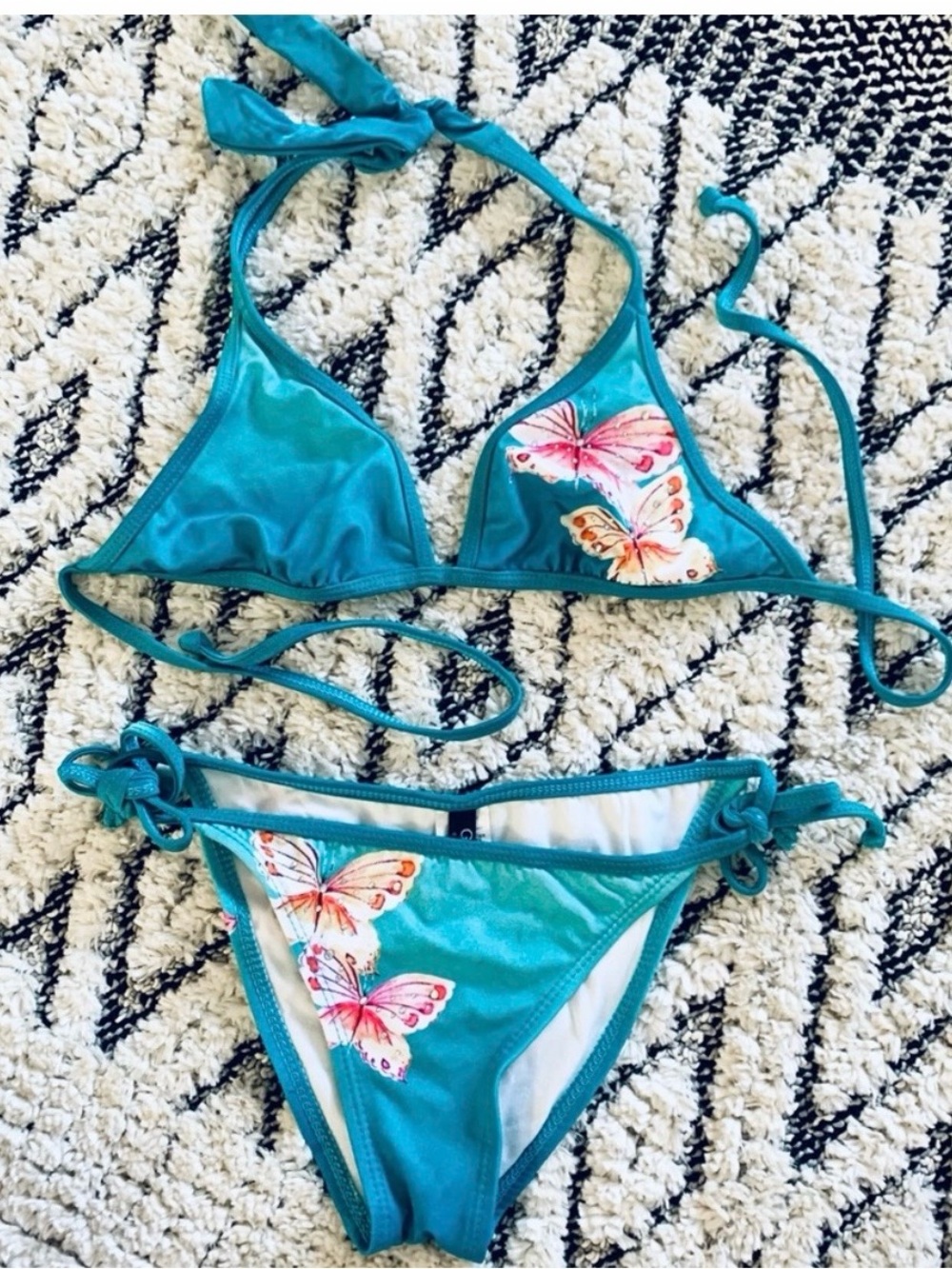 ISO GUESS BUTTERFLY BIKINI BOTTOMS